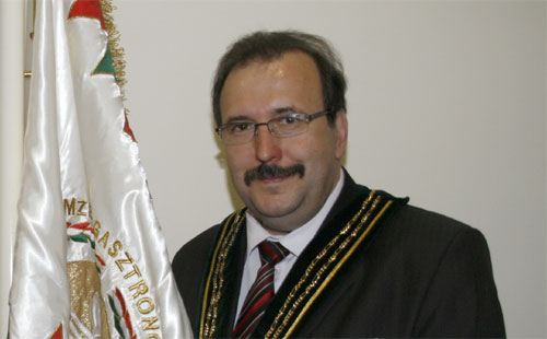 Egy sikeres pálya megkoronázása