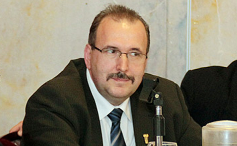 Prohászka Béla (Complete-Food) segíti a Gyulahús Kft. termékfejlesztését