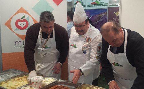 Prohászka Béla mesterszakács értékelte a 18.Csabai Kolbászfesztivált