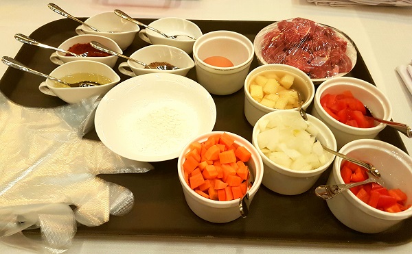 Mesterszak&aacute;cs kurzust tartott Proh&aacute;szka B&eacute;la a Kar&aacute;csonyi Kulturbaz&aacute;r keret&eacute;ben