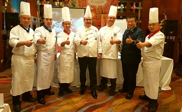 Mesterszakács kurzust tartott Prohászka