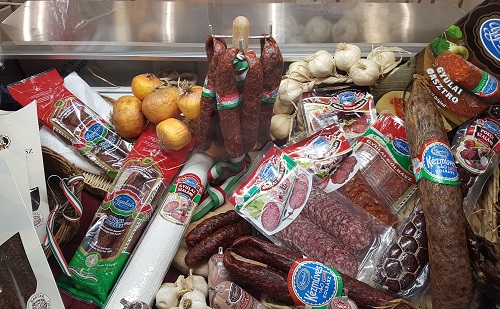 Magyar F&ouml;ld Legjava Bisztro az OM&Eacute;K-on