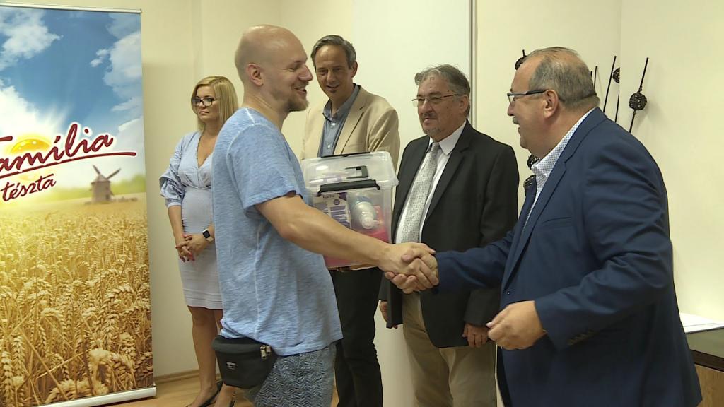 Vigyázz, kész, süss, főzz!